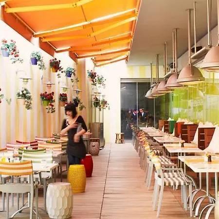 Demiroren Istiklal فندق 3*