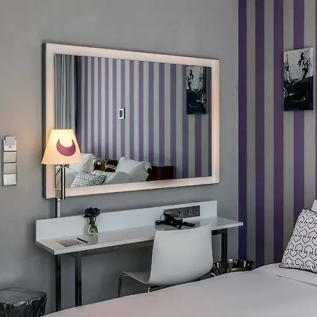 فندق Demiroren Istiklal اسطنبول