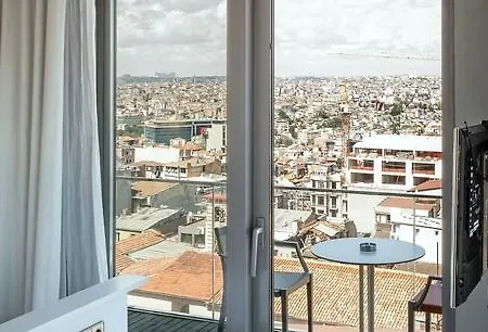 Demiroren Istiklal Isztambul